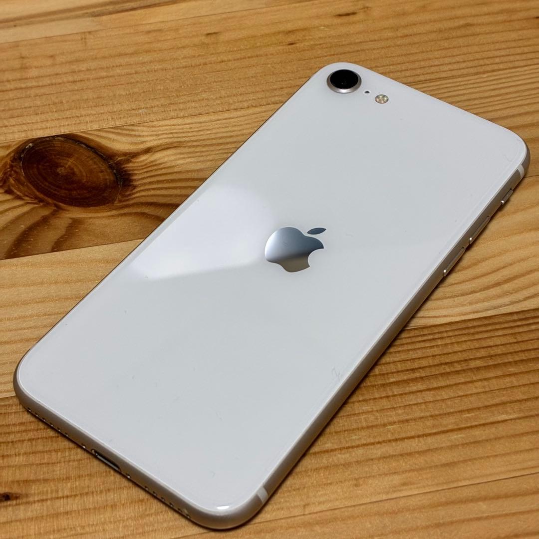 バッテリー新品　iPhoneSE第3世代64GB SIMフリー yy17700a