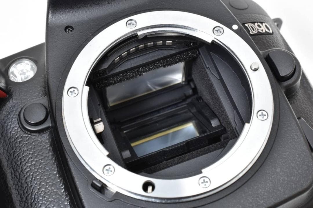 ★極美品★《ショット数3,262回 》 D90 ボディ 一眼レフカメラ #755