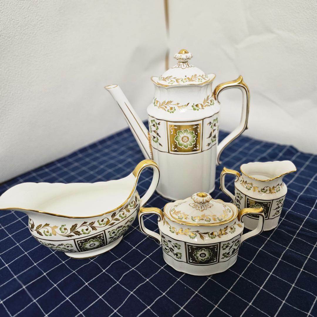 ロイヤルクラウンダービー　まとめて　32点セット　洋食器