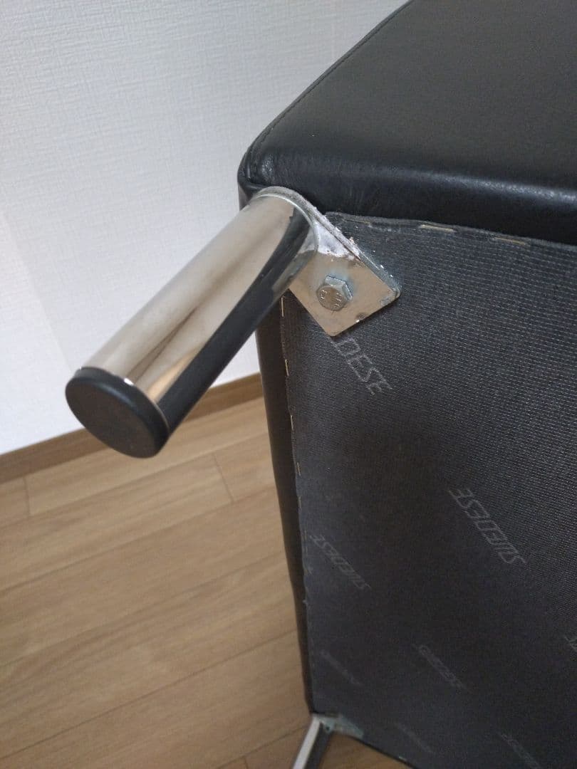 SWEDESE/ラウンジ 1pソファ 総革 デザイナーズ　未使用品　A