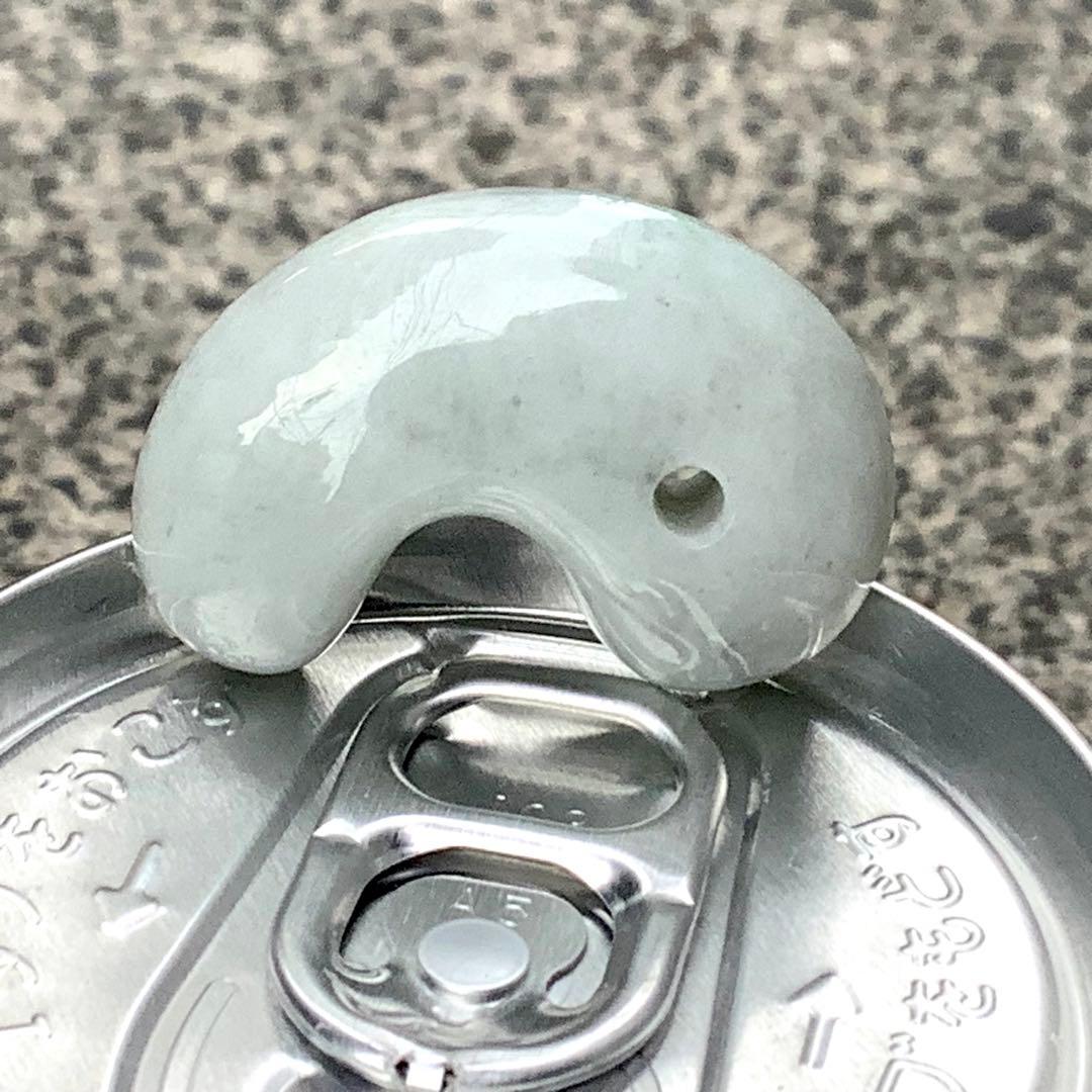 ⭕️独特の珍しい混じり合いの色彩　糸魚川翡翠ジェダイト勾玉　機械鑑定鑑別書付本物を