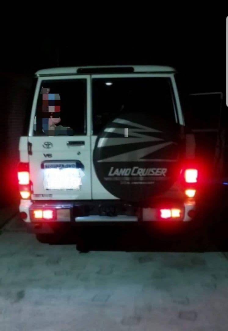 再販ランクル70(GRJ76K) 4灯化キット