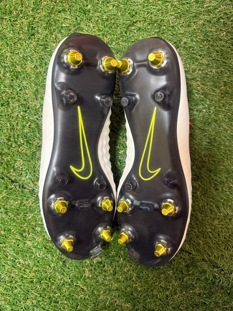 サッカースパイク 27.5