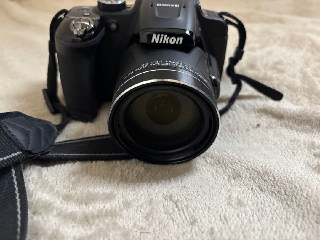 【激安】Nikon Coolpix P610 デジタルカメラ　光学60倍ズーム