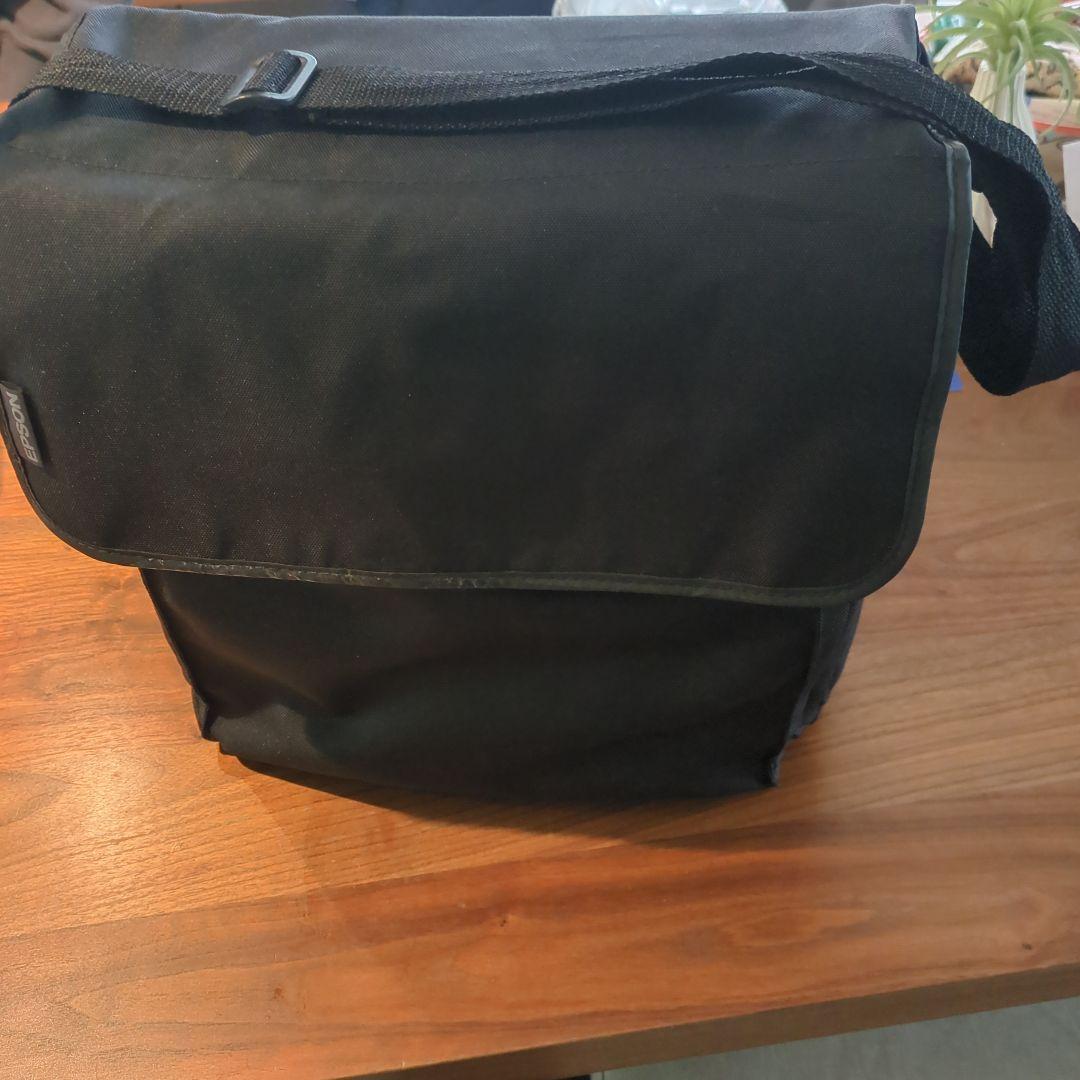 EPSON　プロジェクター　EB FH52