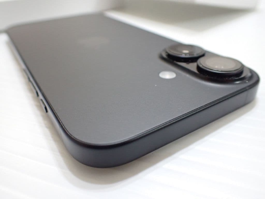 【未使用 動作確認済iPhone16 128GB ブラック SIMフリー5G対応