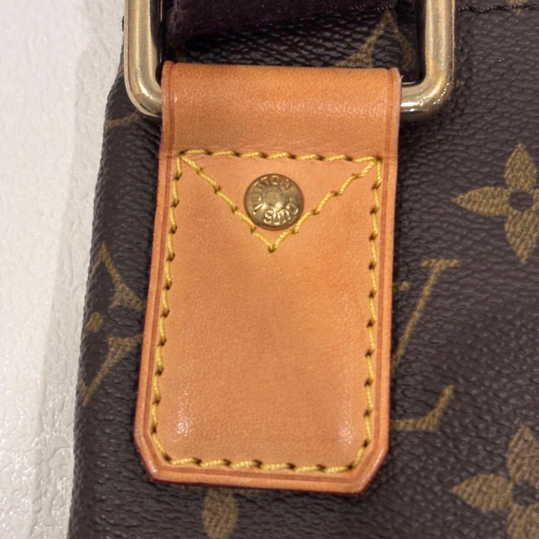 ルイ・ヴィトン　ポシェット・ヴァルミー　モノグラムキャンバス