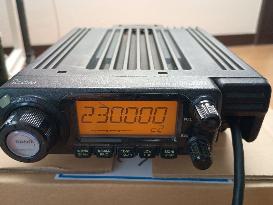 ICOM トランシーバー IC-208