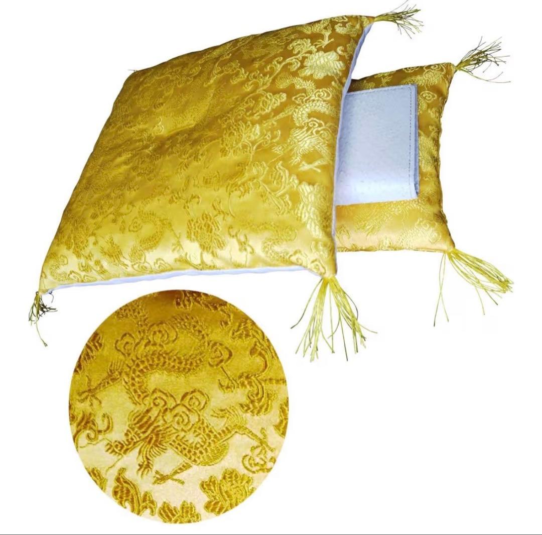 縁起物座布団　金運アップ置物