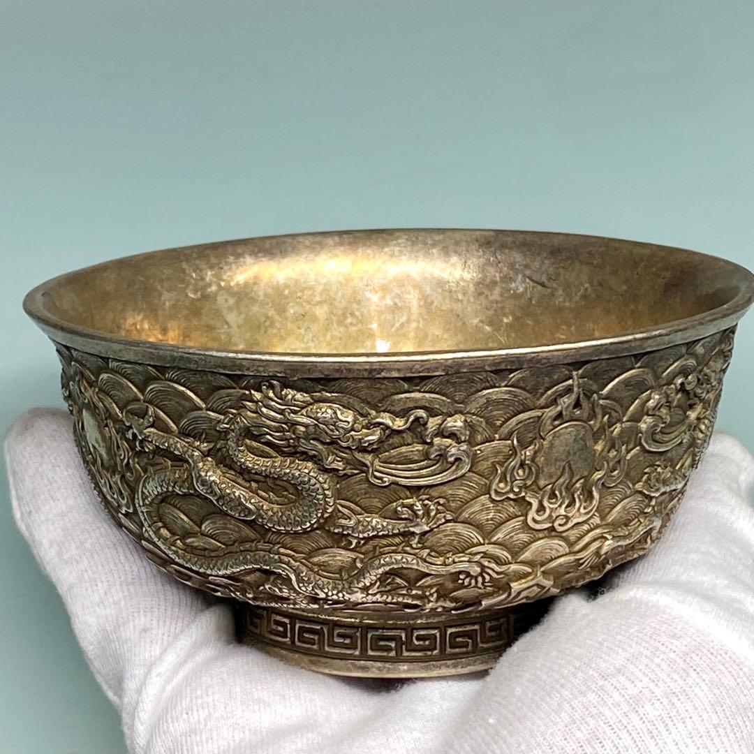 旧蔵　古い彫刻の皿　凹凸彫刻　騰雲銀龍　雙龍戲珠　古美術　時代物　アンティーク