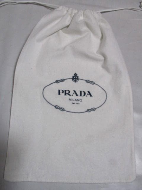 m21621★プラダ★斜め掛けショルダーバッグ・収納袋付き