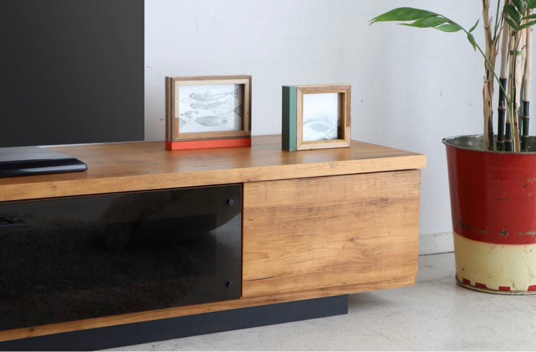 美品　テレビボード　サイドボード　おしゃれ収納　幅140cm