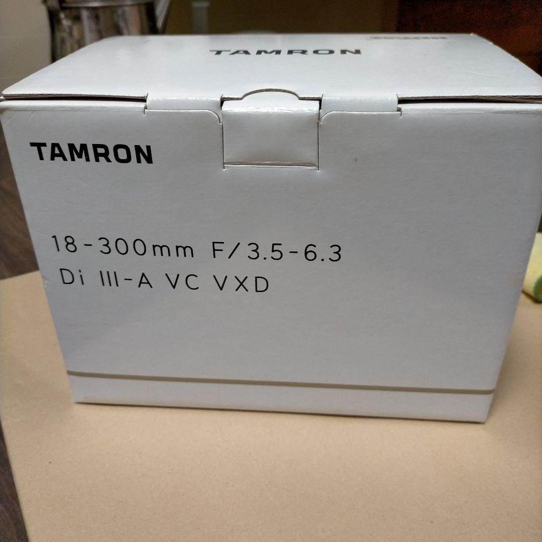 タムロン 18-300mm F3.5-6.3 Di III-A VC VXD