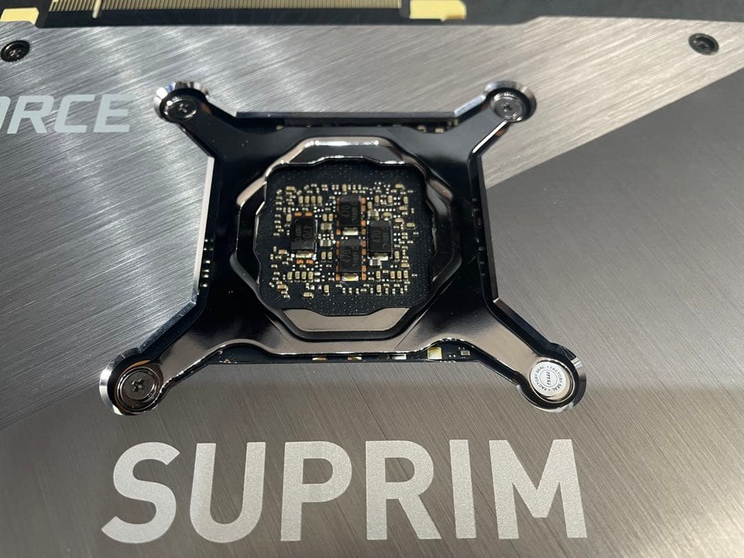 グラフィックボード・グラボ・ビデオカード MSI GeForce RTX 3070 Ti SUPRIM X