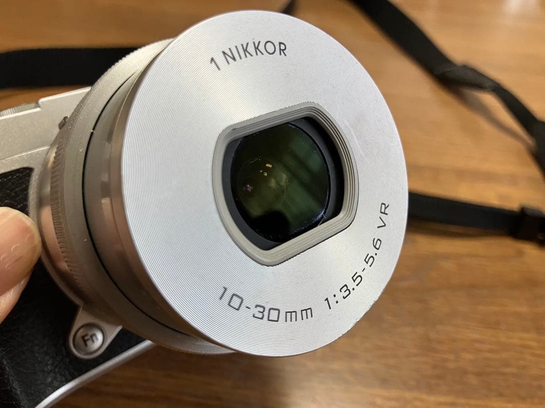 Nikon1 J5 +10-30mmパワーズームレンズ付き