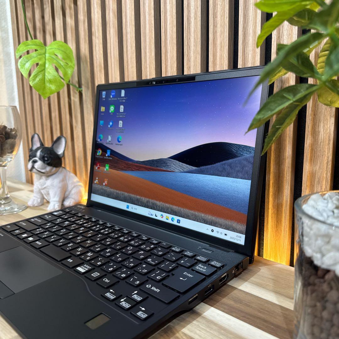 2023年モデル‼️LIFEBOOK U9313☘第13世代☘軽量ノートパソコン