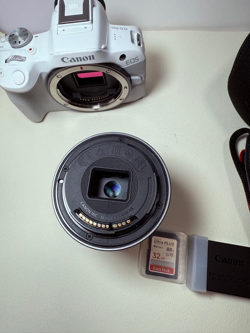 Canon EOS R50+レンズrf 18-45mm+sd card 32gb