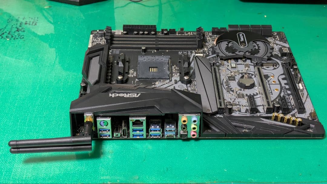 ASRock X470 Taichi マザーボード [動作確認済]