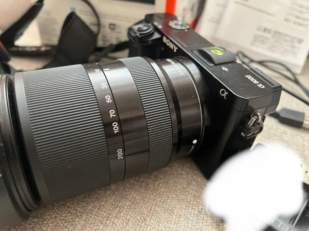 SONY α6000 ミラーレス一眼カメラ とSONY18-200レンズのセット