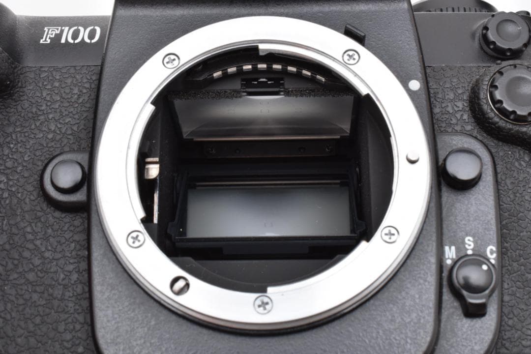 ■ 美品 ■ ニコン　Nikon F100 ボディ