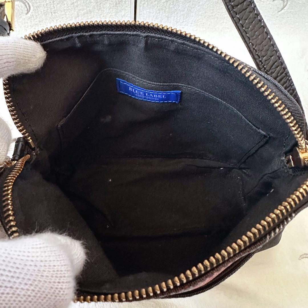 ブルーレーベルクレストブリッジ　ショルダーバッグ　CBチェック　ゴールド金具　黒