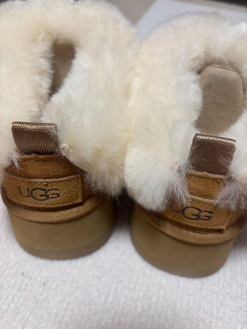 本日値下げ限定価額23.5cm厚底UGG ふわふわムートンブーツ ブラウン