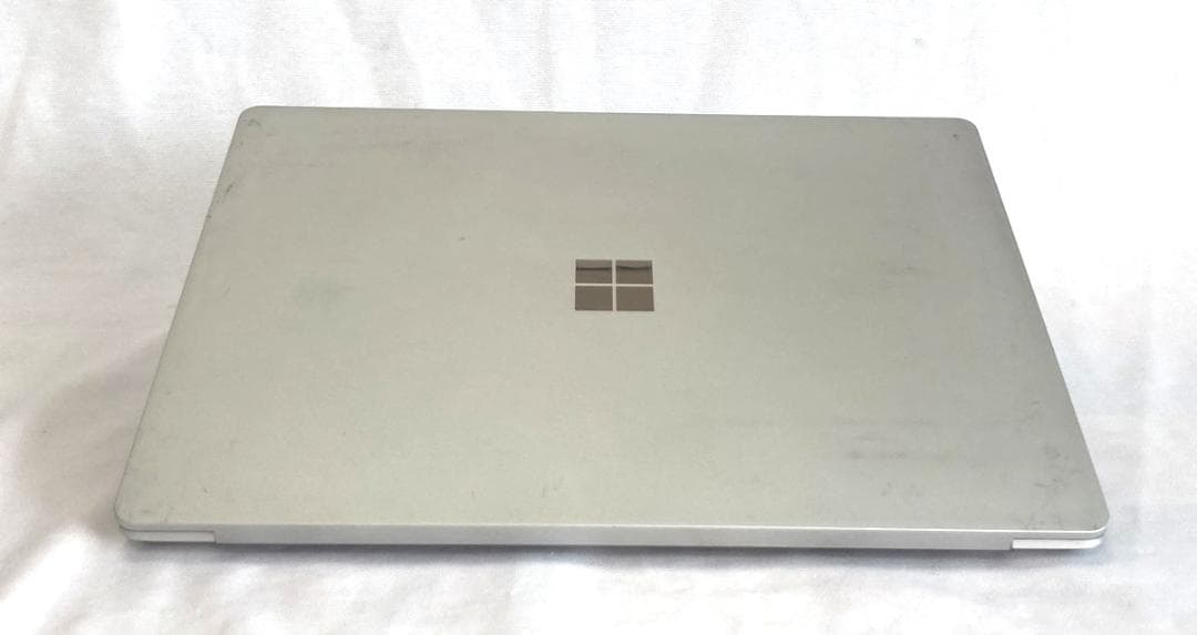 良品 13型 Surface Laptop2 薄型 タッチパネル マイクロソフト
