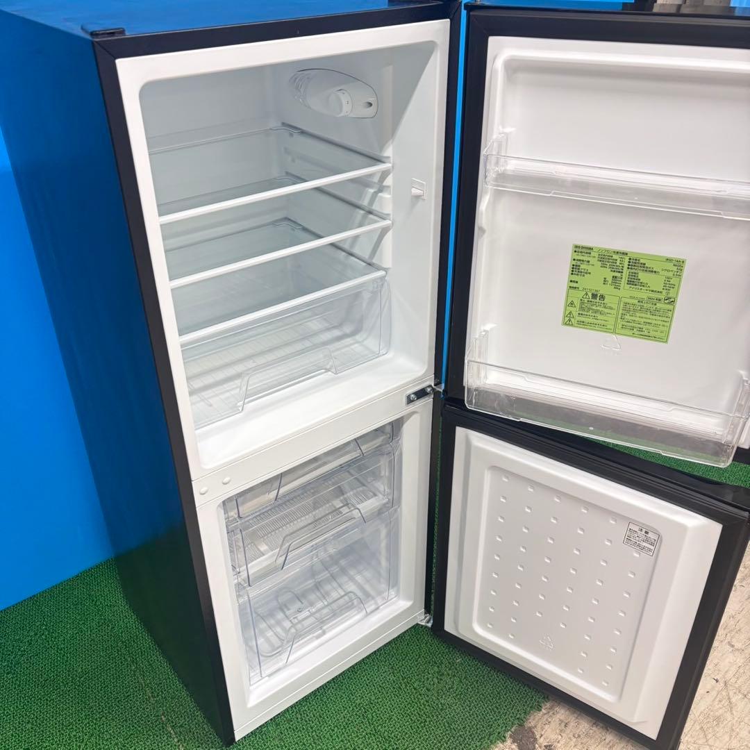 772 2024年製　国内　極美品　142L ブラック　一人暮らし　保証込み