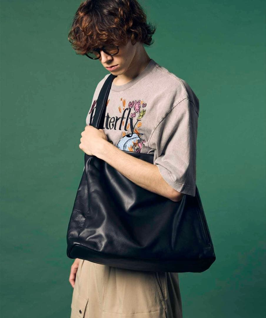 MAISON SPECIAL メゾンスペシャル レザーショルダーバッグ