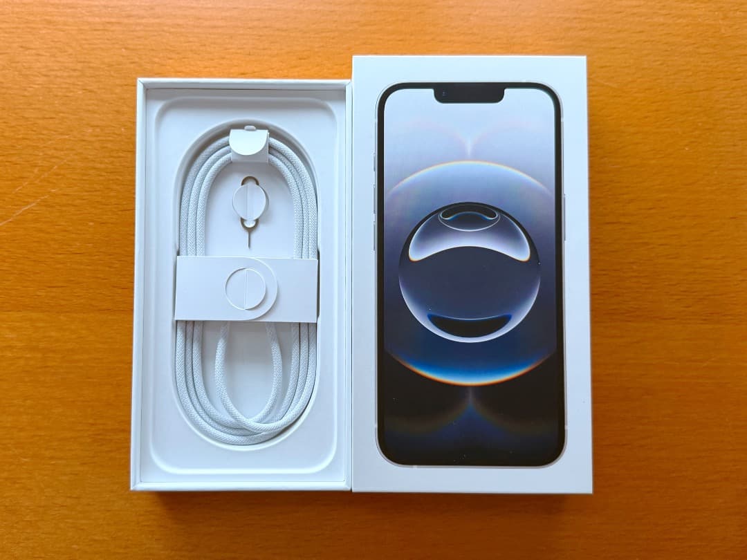 【美品】iPhone 16e 128GB ホワイト SIMフリーApple購入品