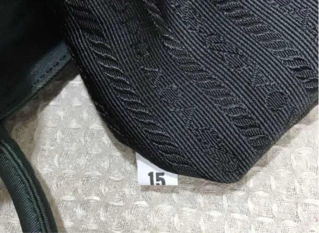 プラダ　ナイロン　ショルダー　ハンドバッグ　グリーン