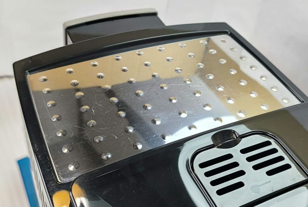 デロンギ　マグニフィカSカプチーノ　全自動コーヒーマシン　2　ECAM23260