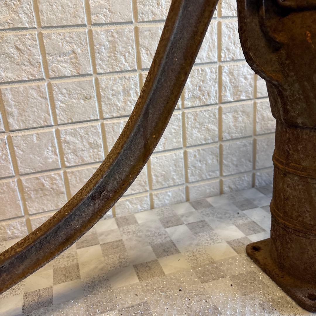 井戸ポンプ　手押しポンプ　レトロ　アンティーク　 ガーデニング