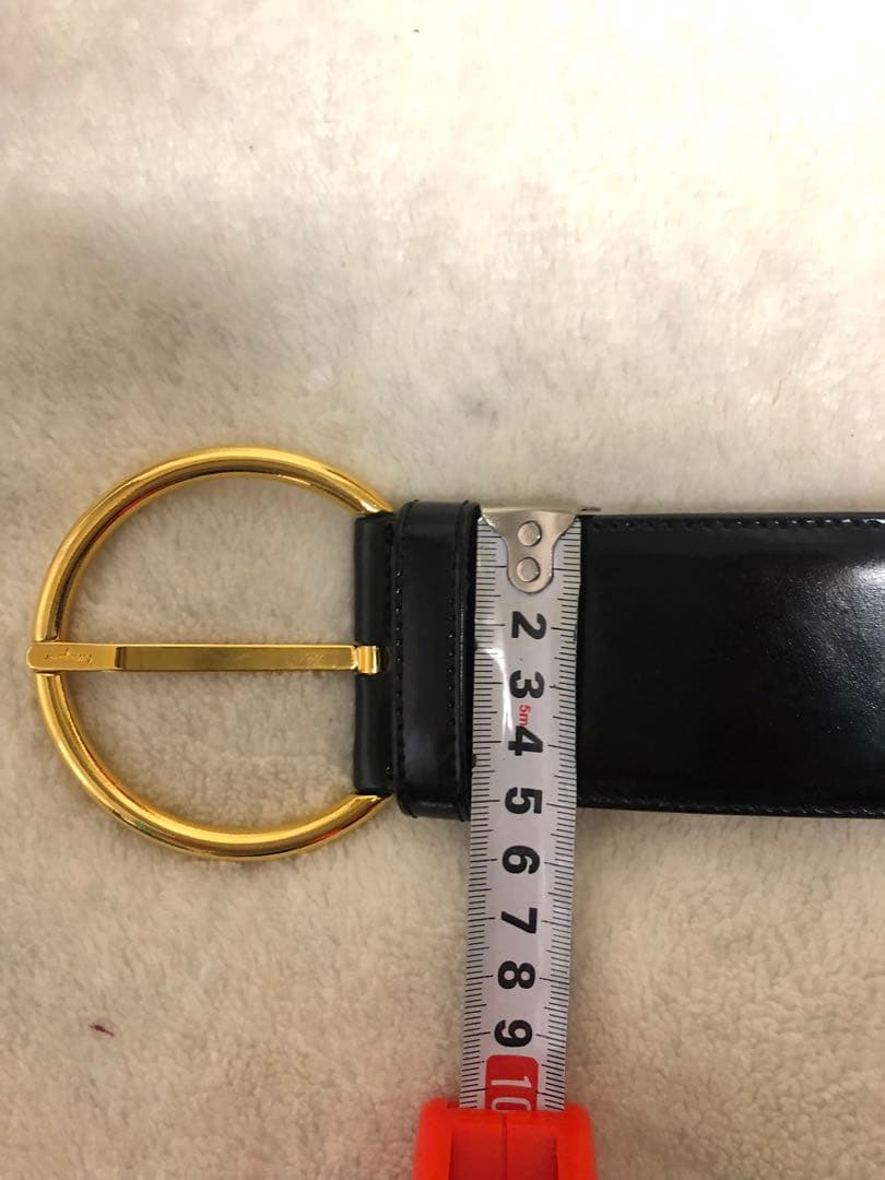 Salvatore ferragamo ガンチー二エナメルウエストポーチ。