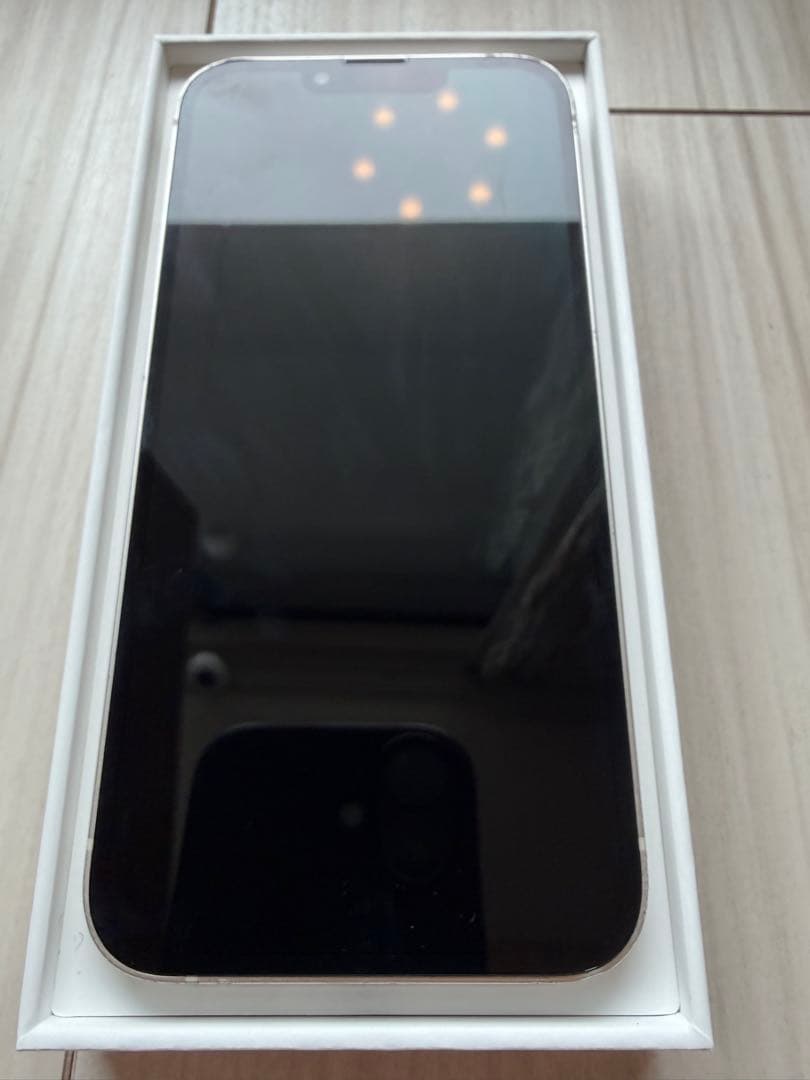 Apple iPhone 13 ホワイト 本体