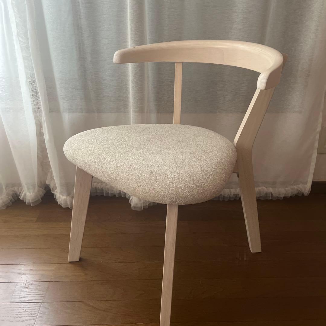 ダイニングチェア　椅子　天然木　新品
