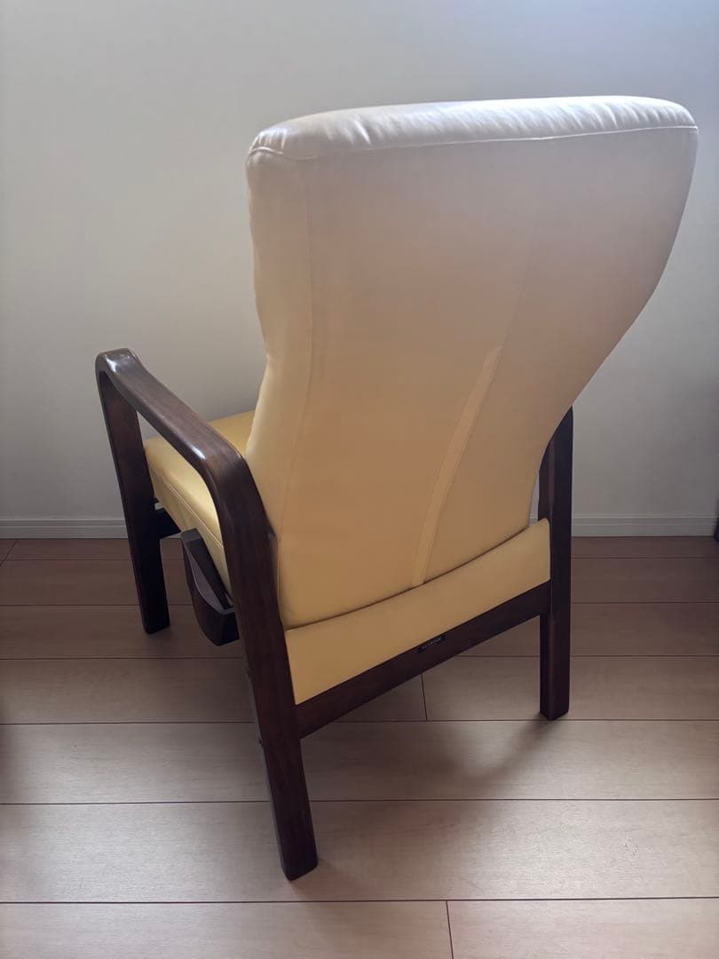 みとこんどりあ冨士ファニチア Comodo リクライニングチェア 12万