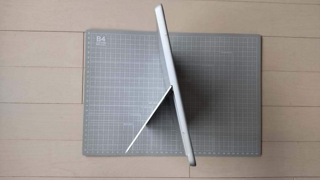 Surface GO 64GB/4GB、専用キーボード、ペン、充電器、箱