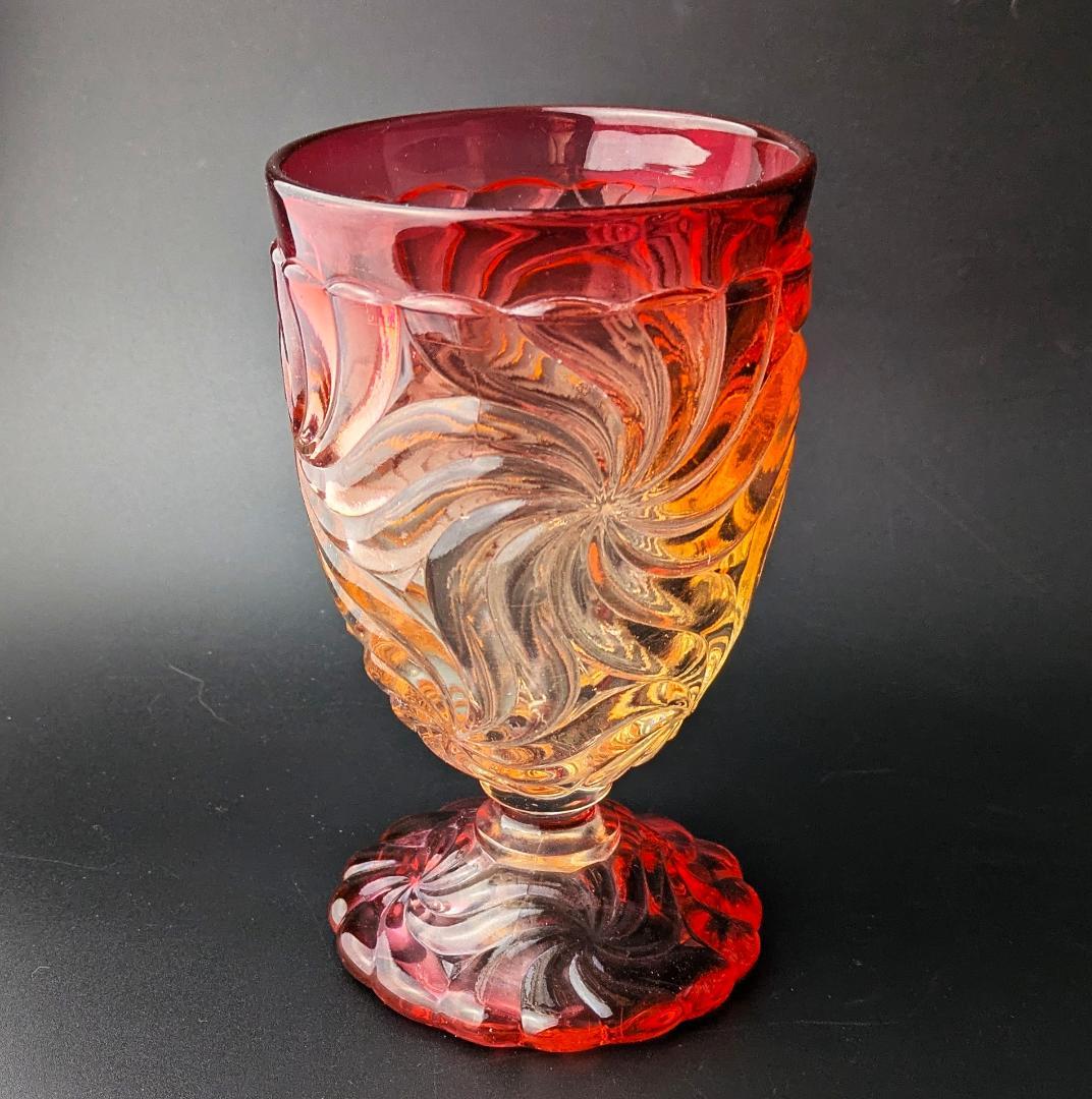 鮮烈な赤★オールドバカラ ローズ グラデーション アンティーク グラス