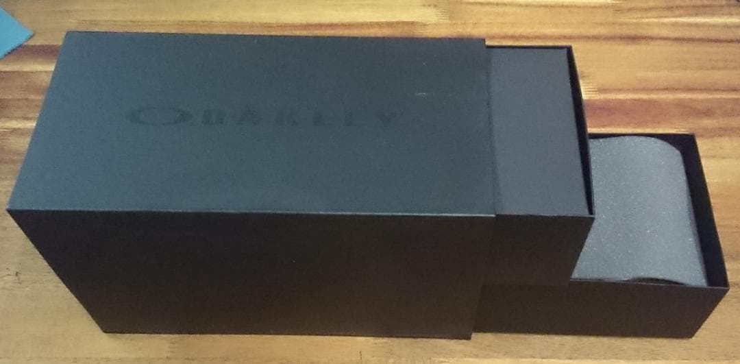 無言購入歓迎！　ディスプレイ内蔵ゴーグル OAKLEY AIRWAVE 1.5