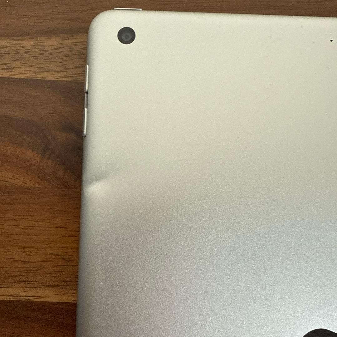 Apple iPad　第5世代　32G　 9.7インチ