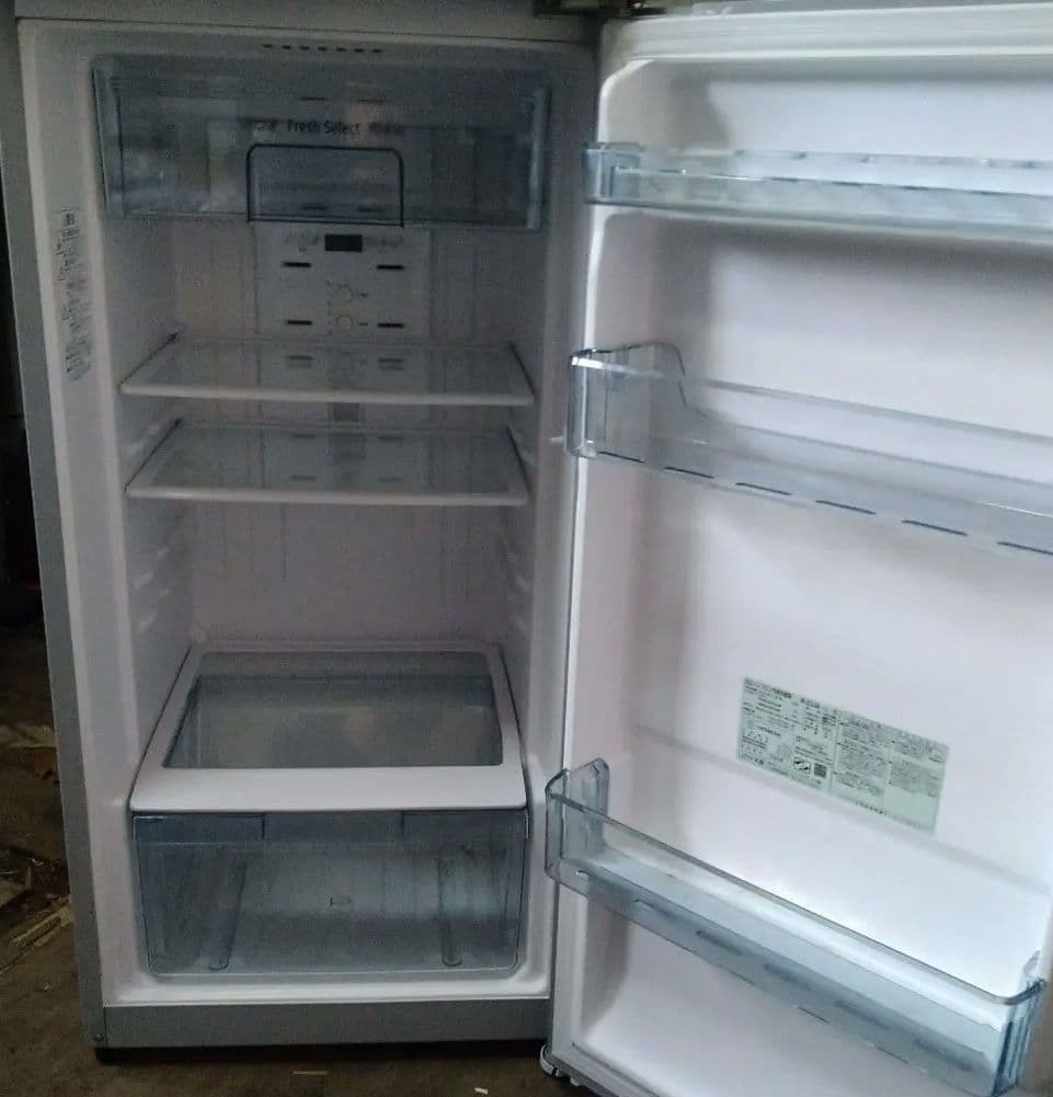 HITACHI 冷蔵庫 2ドア シルバー R-23JA 2019年製