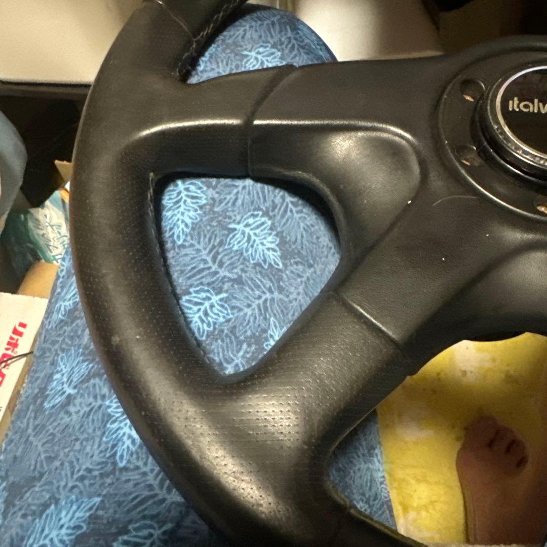 italvolanti ステアリング　4スポーク メイドインイタリー　　送料無料