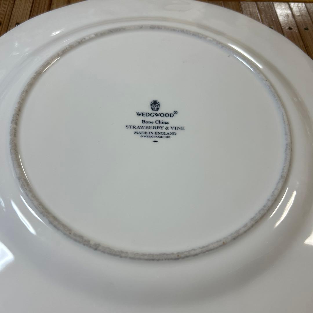希少　レア　ウエッジウッド立体　ハンドペイント　いちご　ぶどう