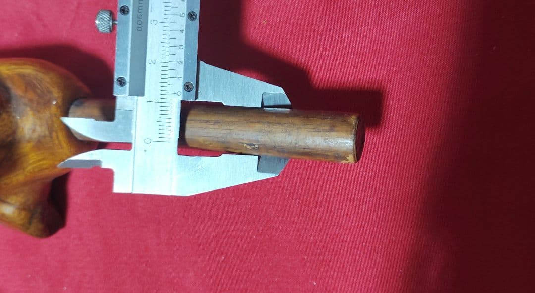 ヘラブナ釣り万力・希少天然杜松 弓型万力・杜松竿枕１点物希少です