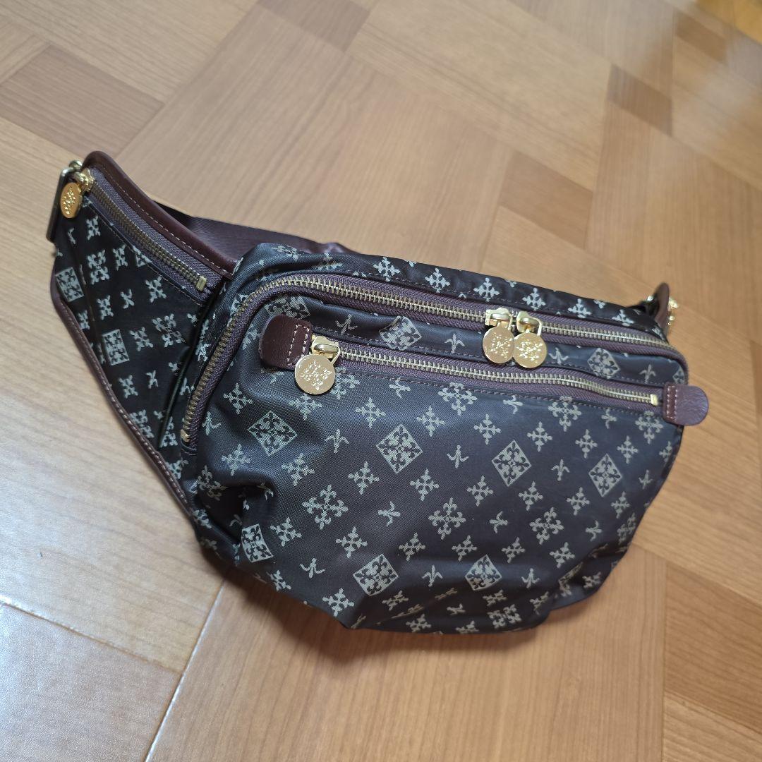 russet ボディバッグ　ウエストポーチ