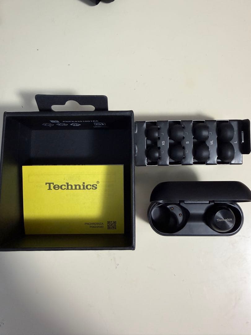 Technics AZ100 ワイヤレスイヤホン　ケース　右耳