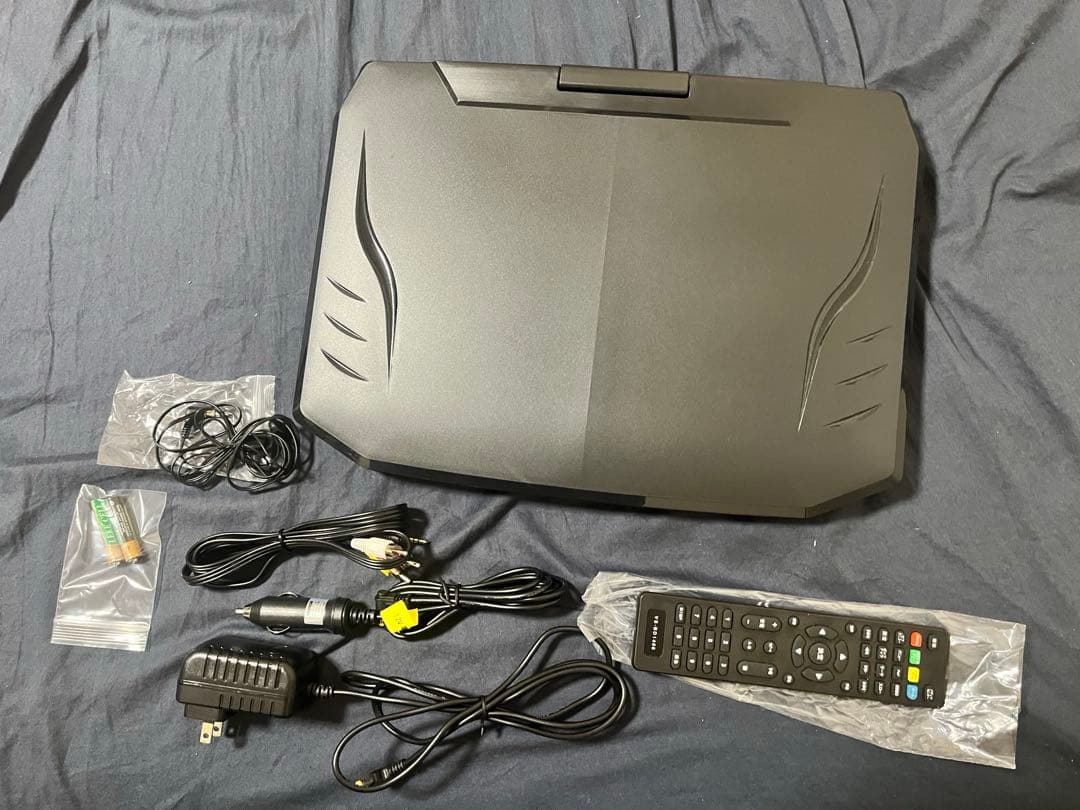 VERSOS 14インチポータブルブルーレイプレーヤー