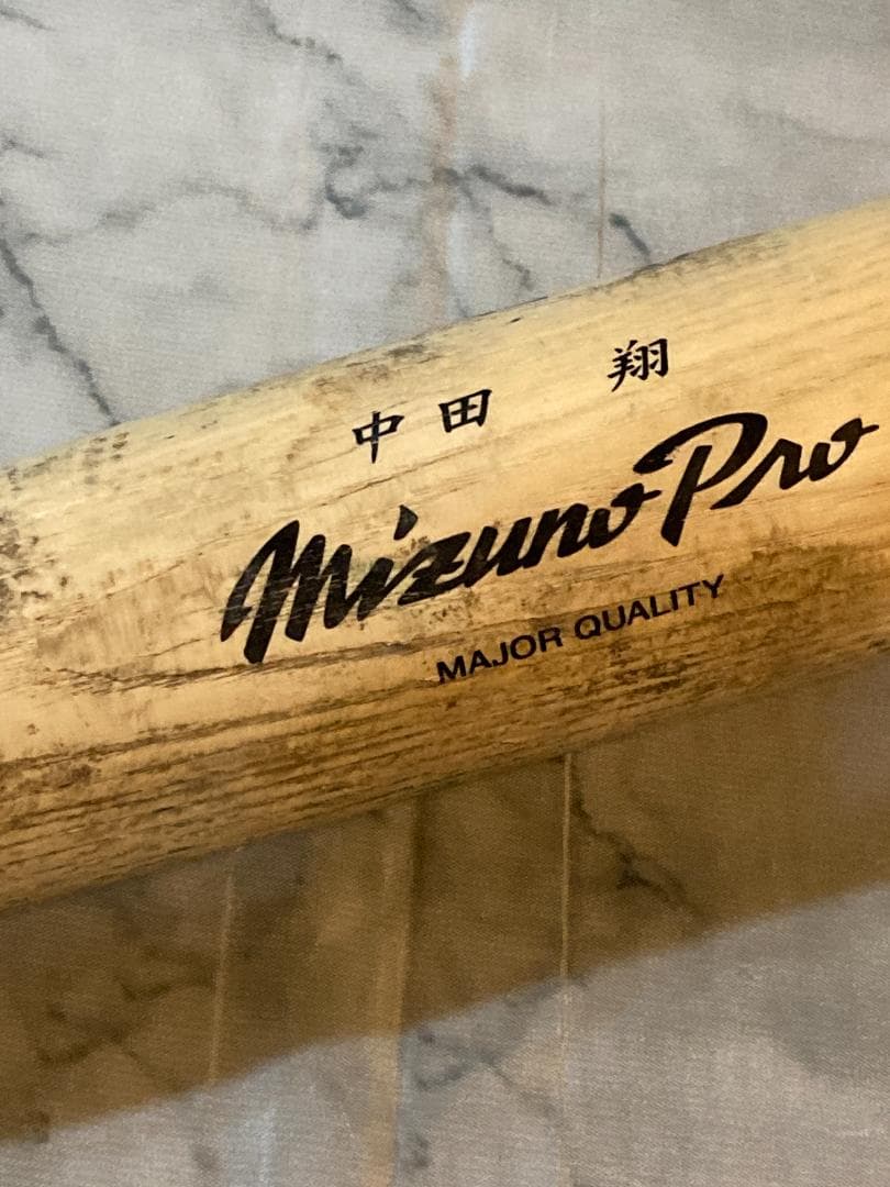 中田翔 実使用バット 直筆サイン入り
