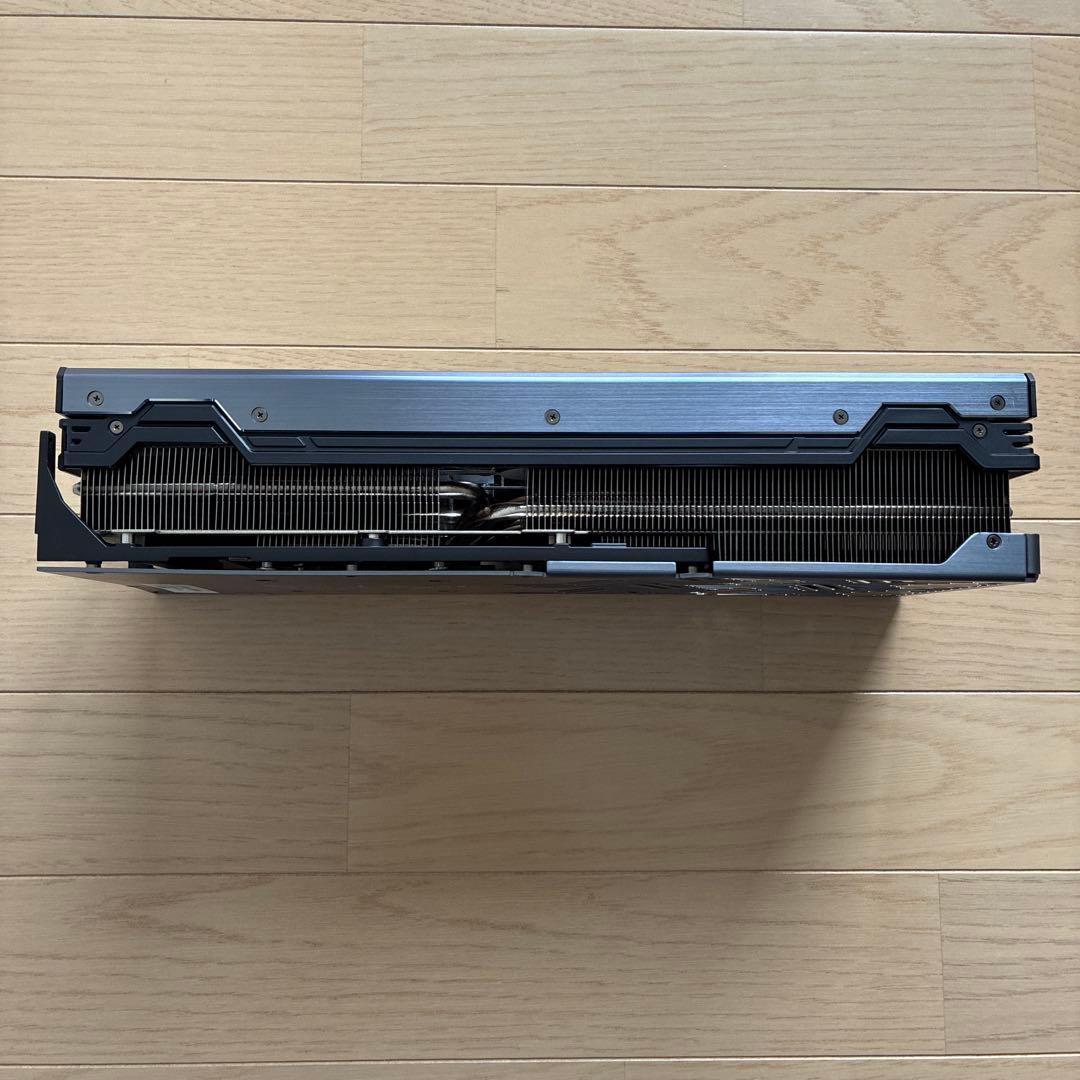 palit RTX 4090 ヒートシンク　3連ファン　バックプレート